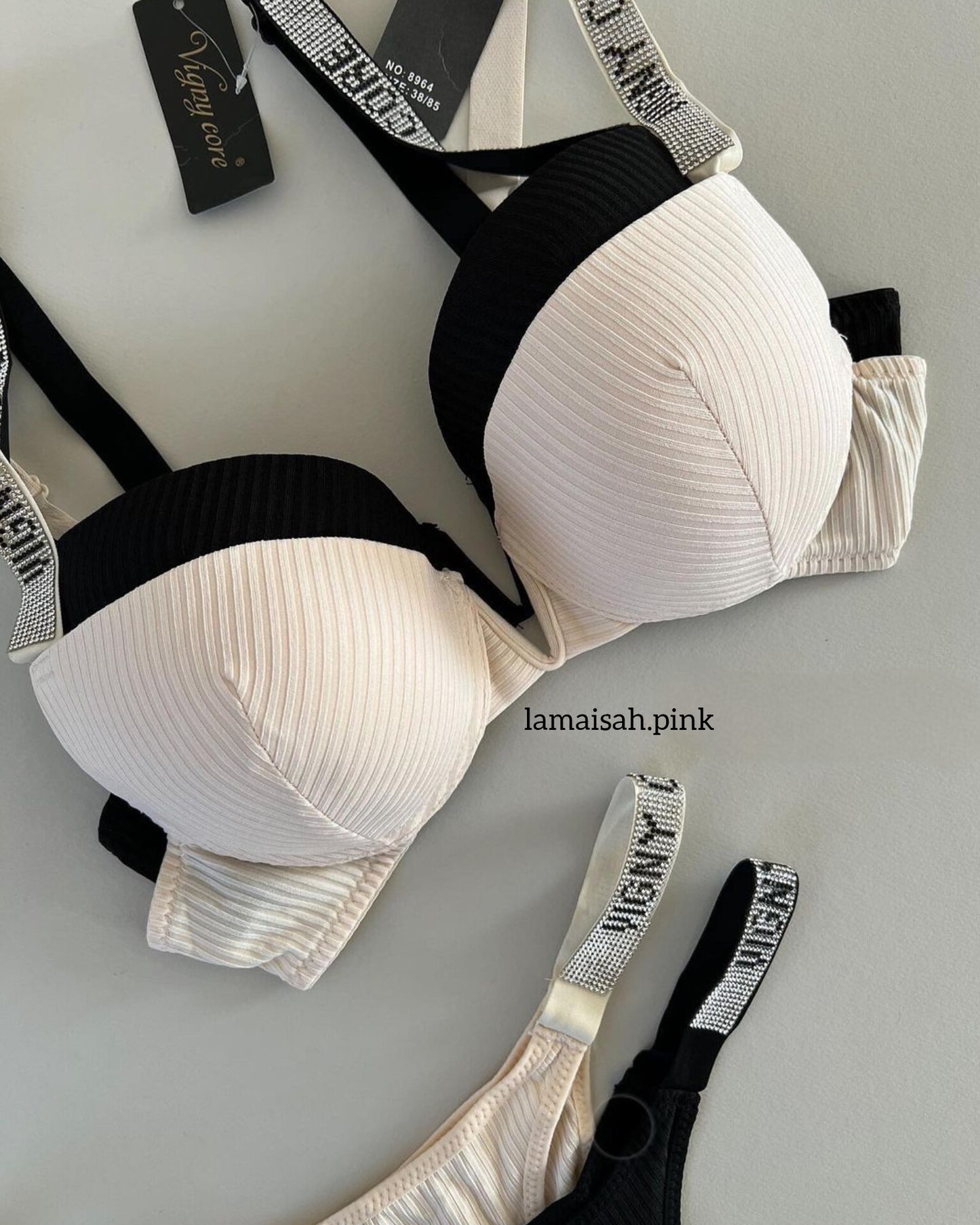 Vigny Core Bra Set