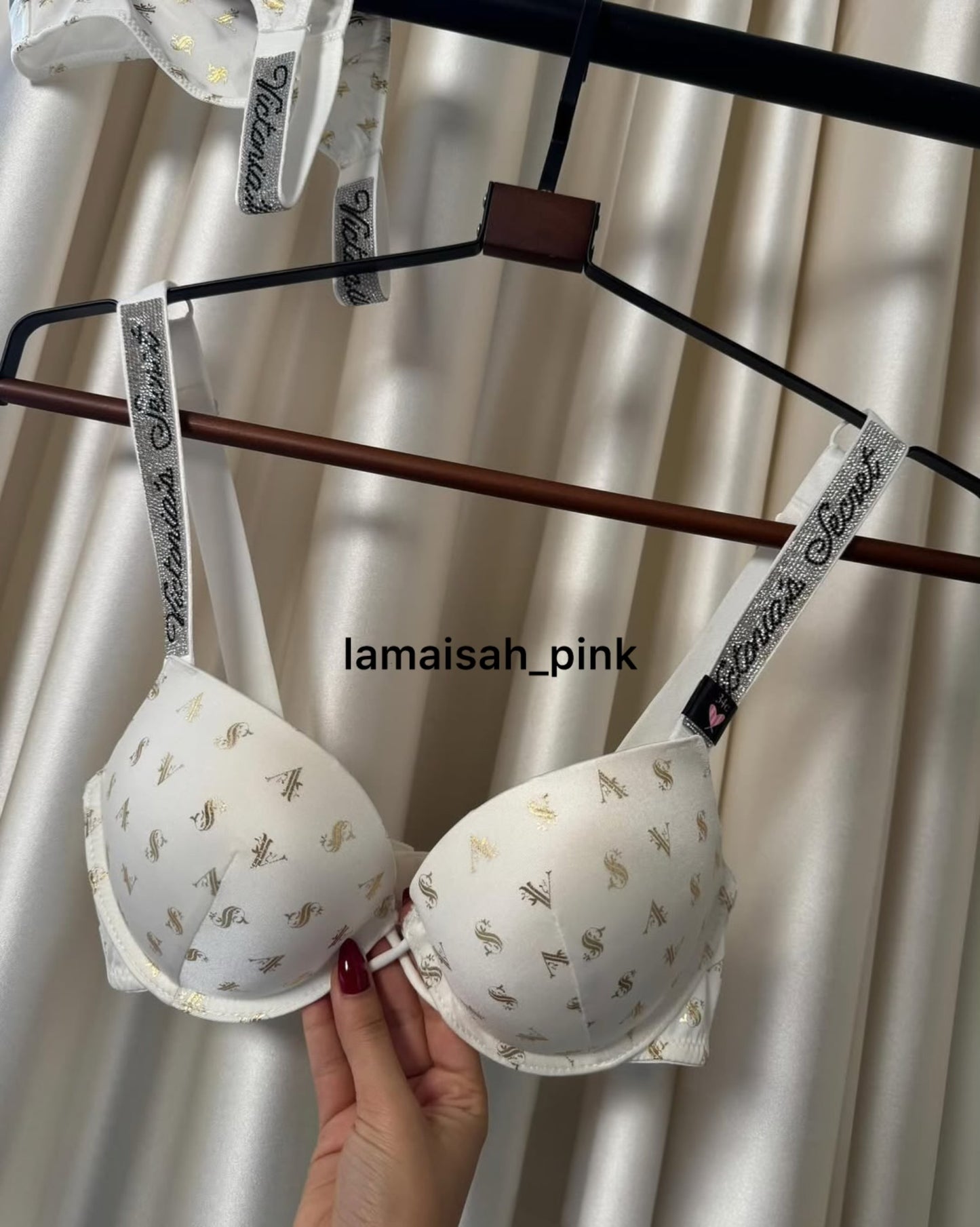 Gold written VS Bra Set(White⚪️)